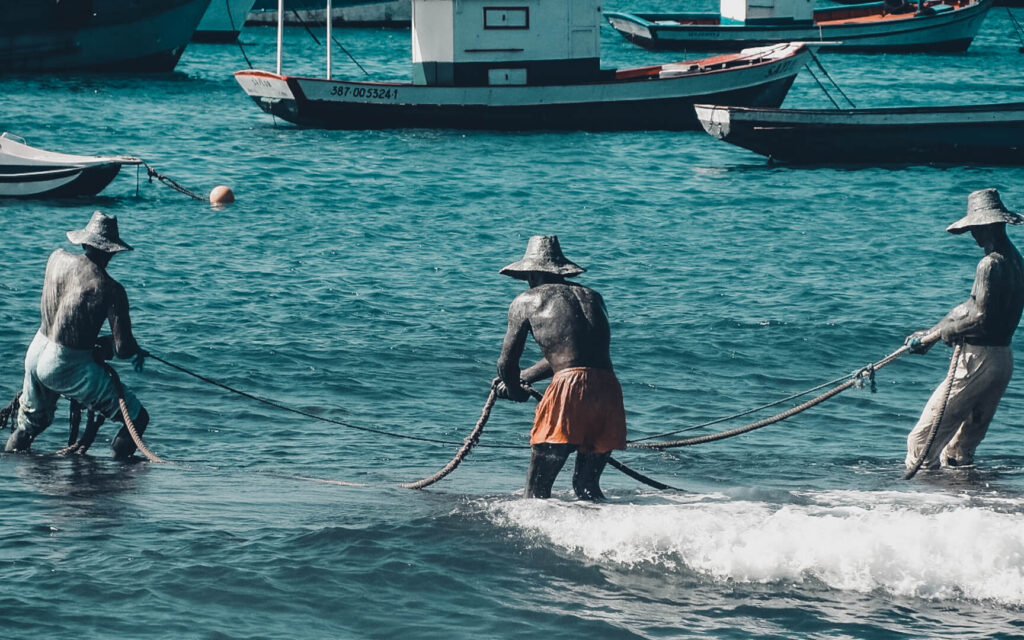 fishermen statue armacao beach